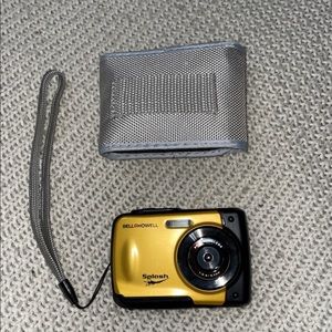 Yellow splash camera